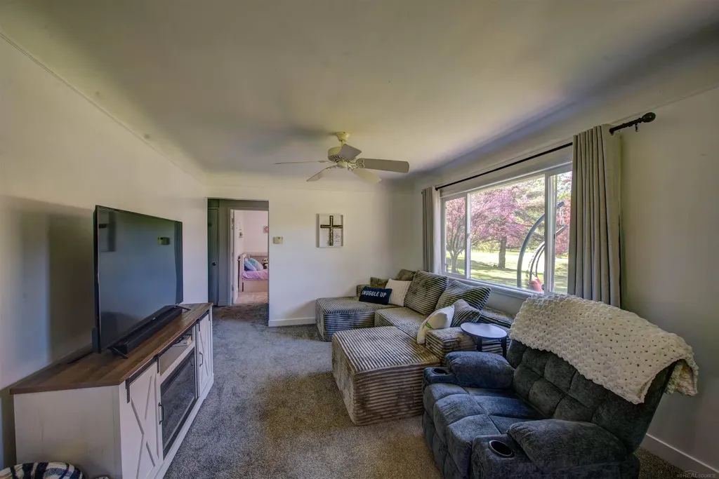 5219 Remer Road China Township MI 48054