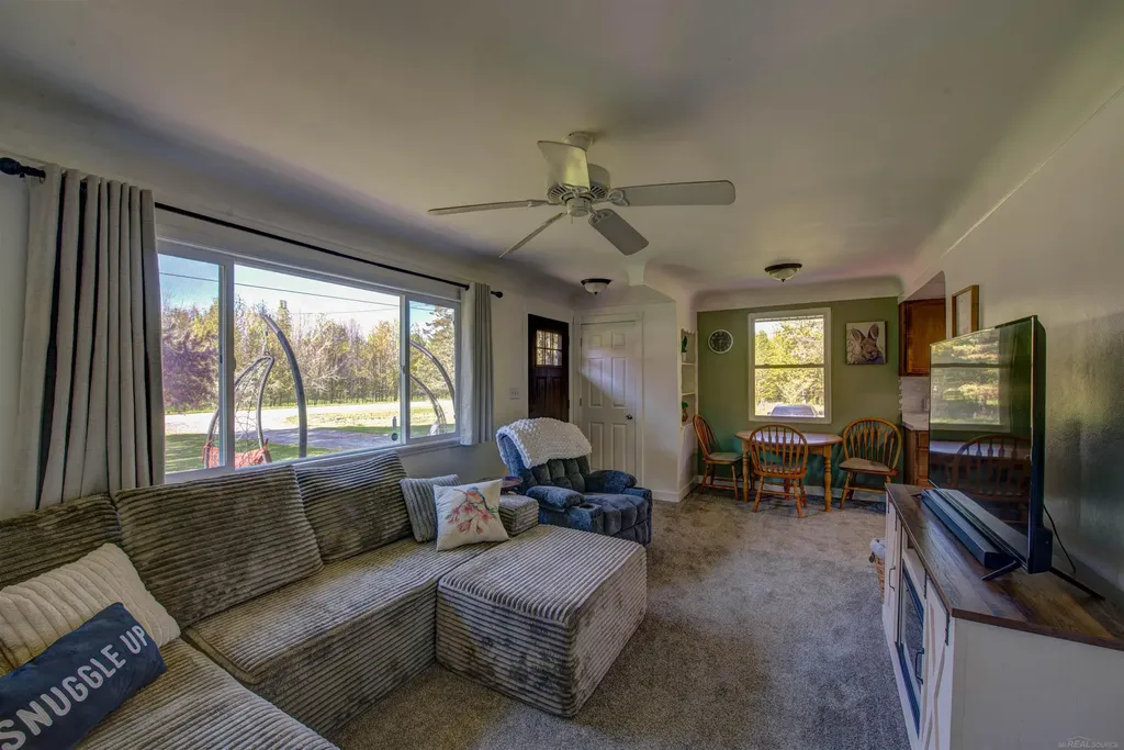 5219 Remer Road China Township MI 48054