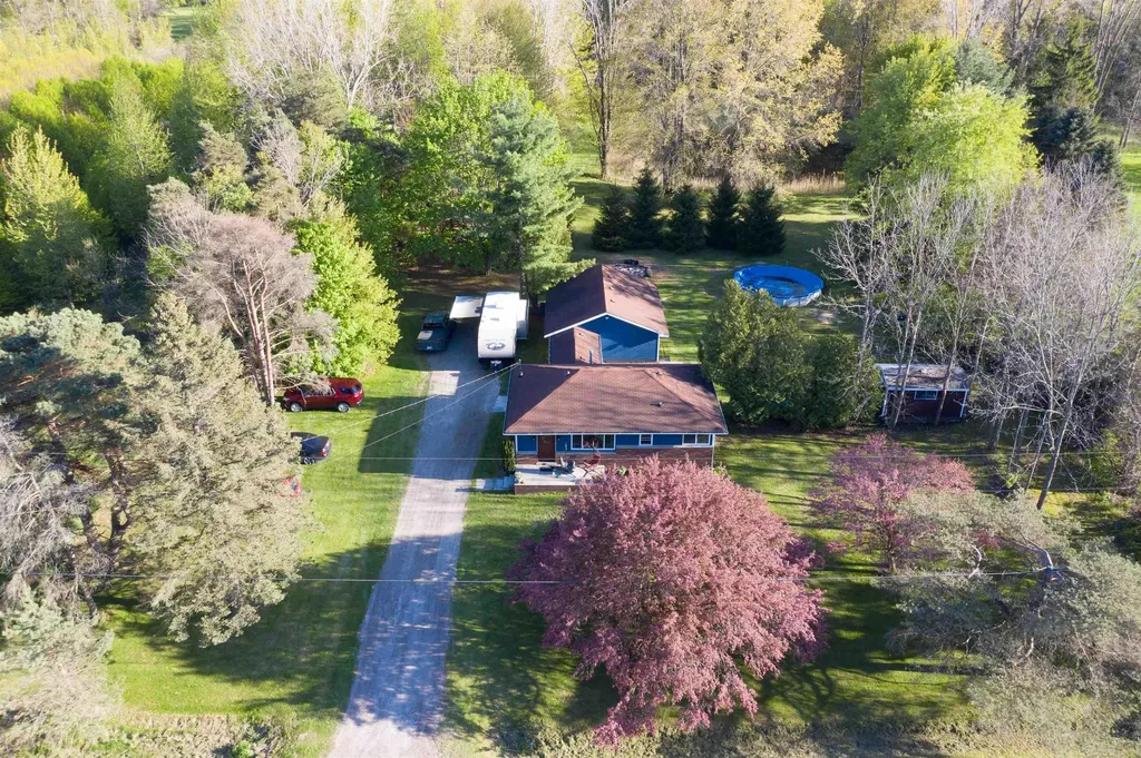 5219 Remer Road China Township MI 48054