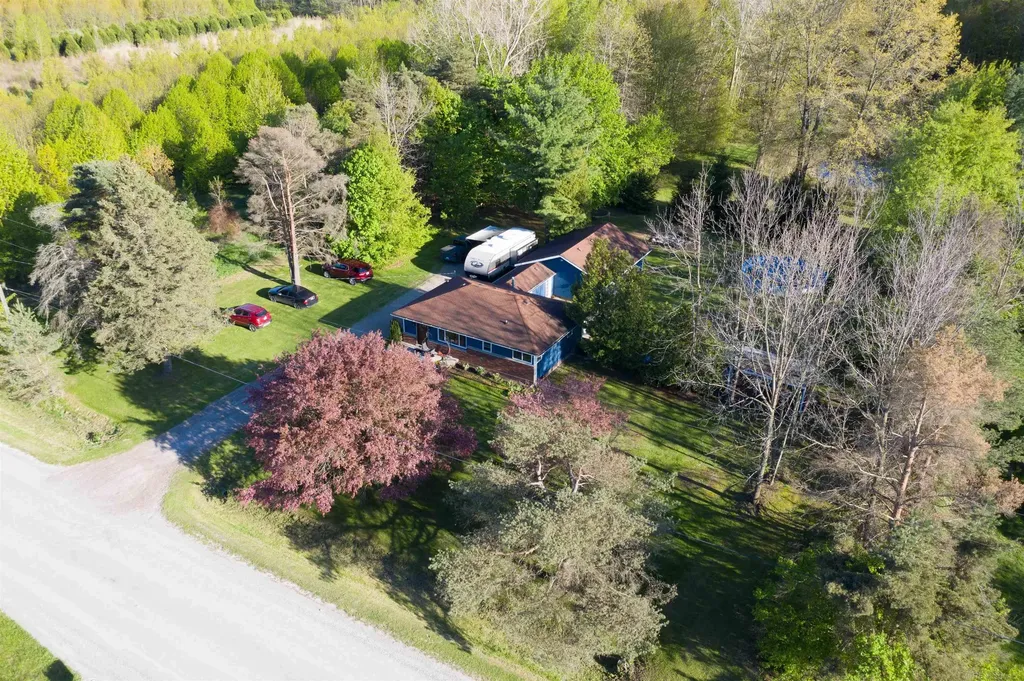 5219 Remer Road China Township MI 48054