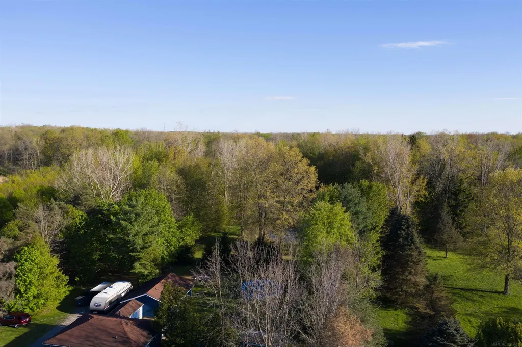 5219 Remer Road China Township MI 48054
