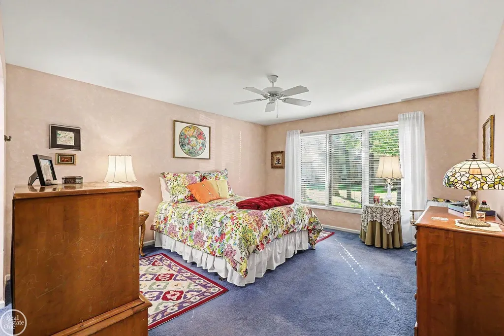43052 W Kirkwood Drive Clinton Charter Township MI 48038