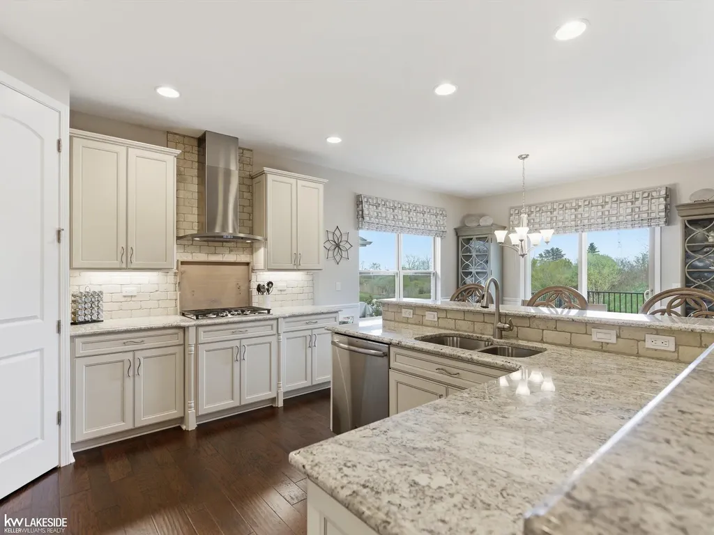 7172 Venturi Drive Washington Township MI 48094