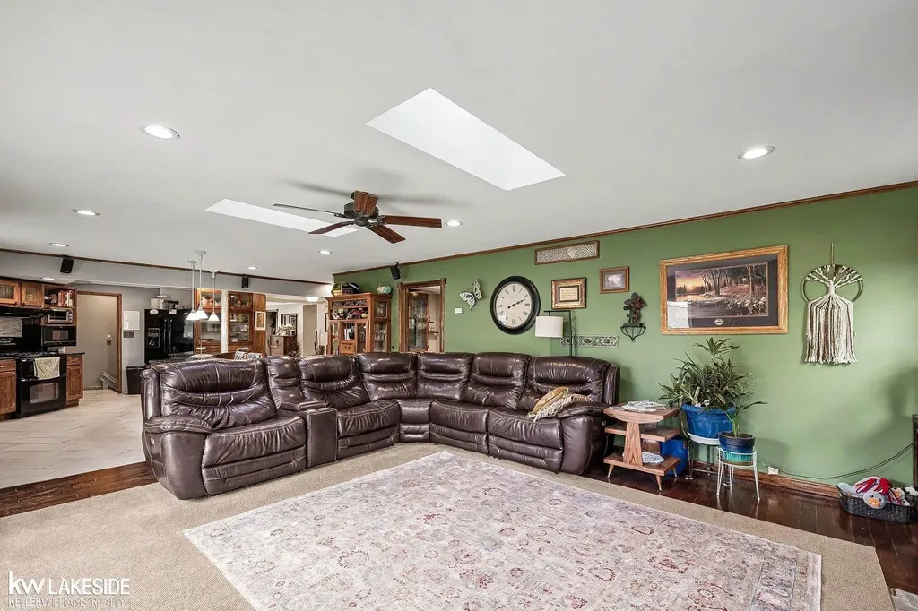 46502 Woodall Road Shelby Charter Township MI 48317