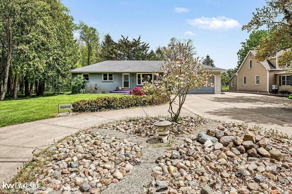 46502 Woodall Road Shelby Charter Township MI 48317