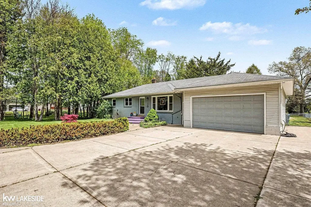 46502 Woodall Road Shelby Charter Township MI 48317