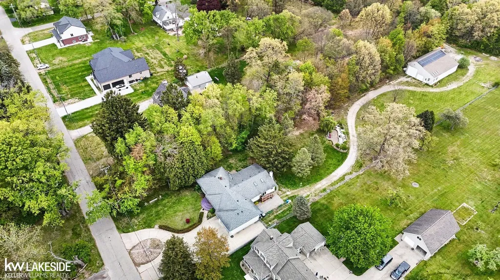 46502 Woodall Road Shelby Charter Township MI 48317