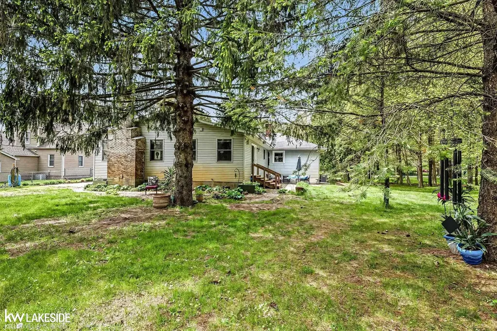 46502 Woodall Road Shelby Charter Township MI 48317