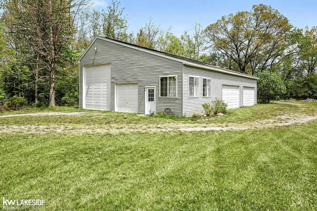 46502 Woodall Road Shelby Charter Township MI 48317