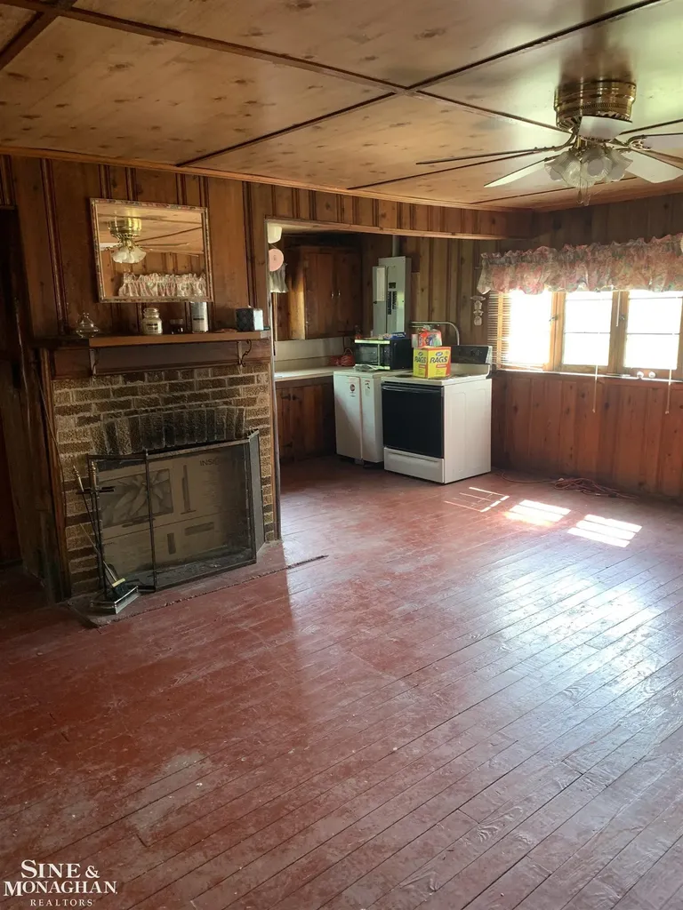 3103 10th Road Frenchtown Township MI 48162