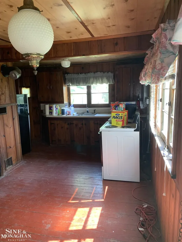 3103 10th Road Frenchtown Township MI 48162