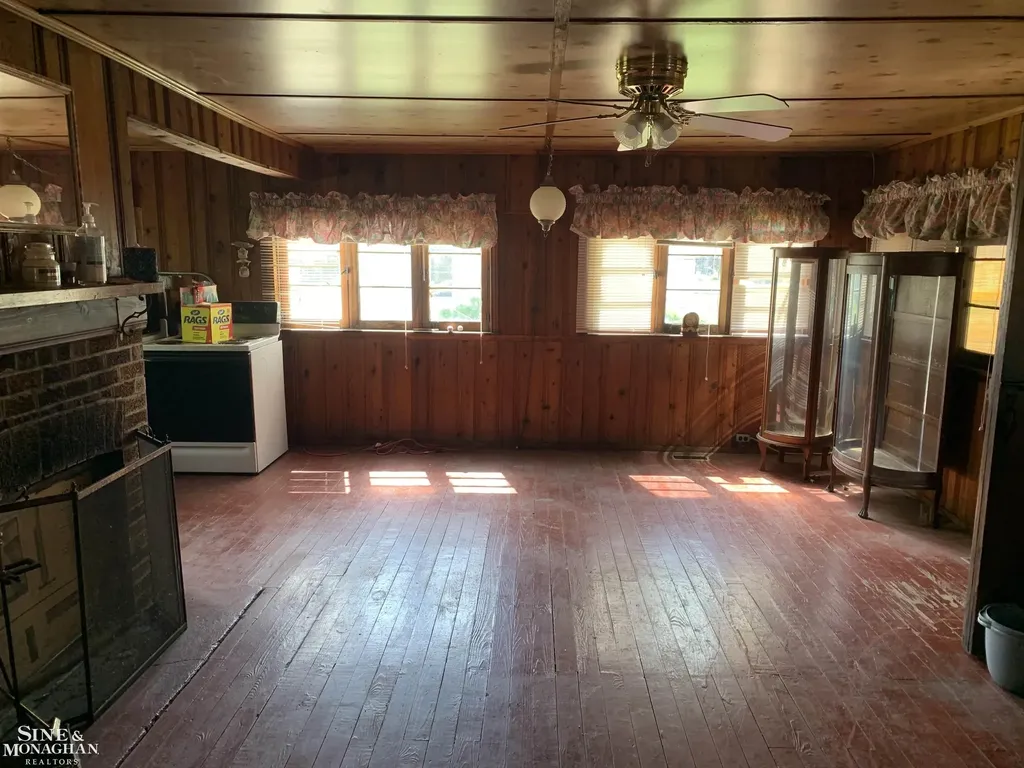 3103 10th Road Frenchtown Township MI 48162