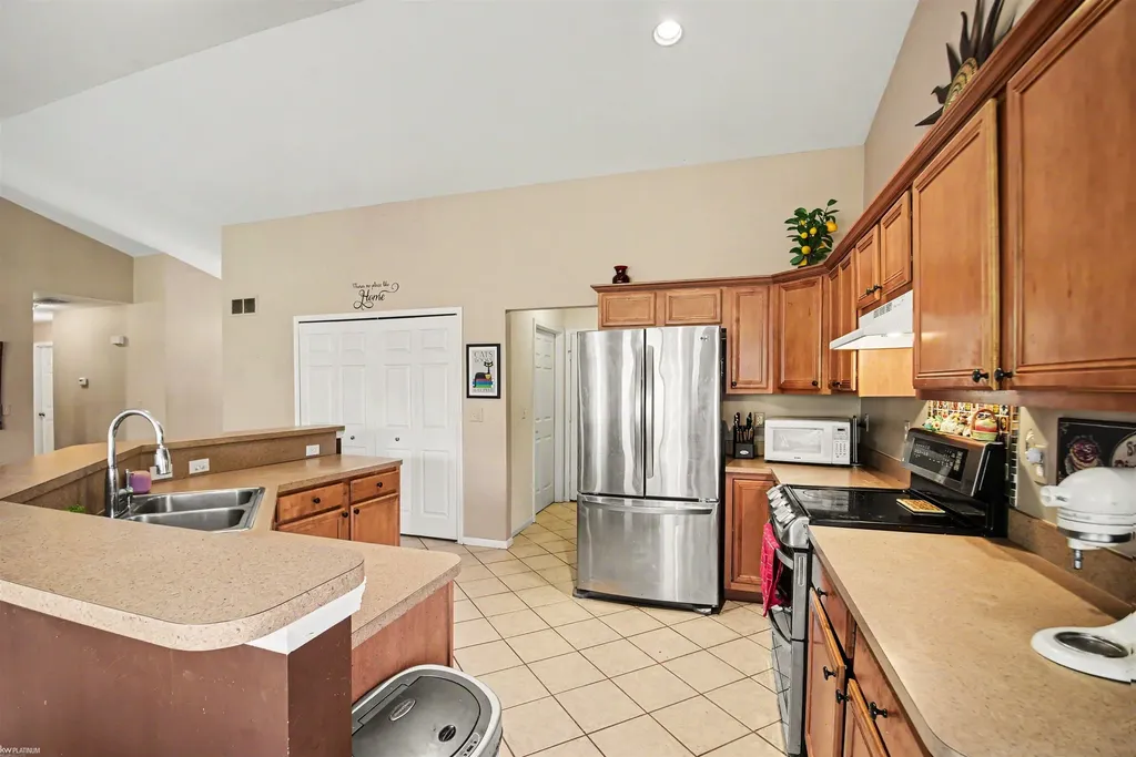 9533 Amy Road Algonac City MI 48001