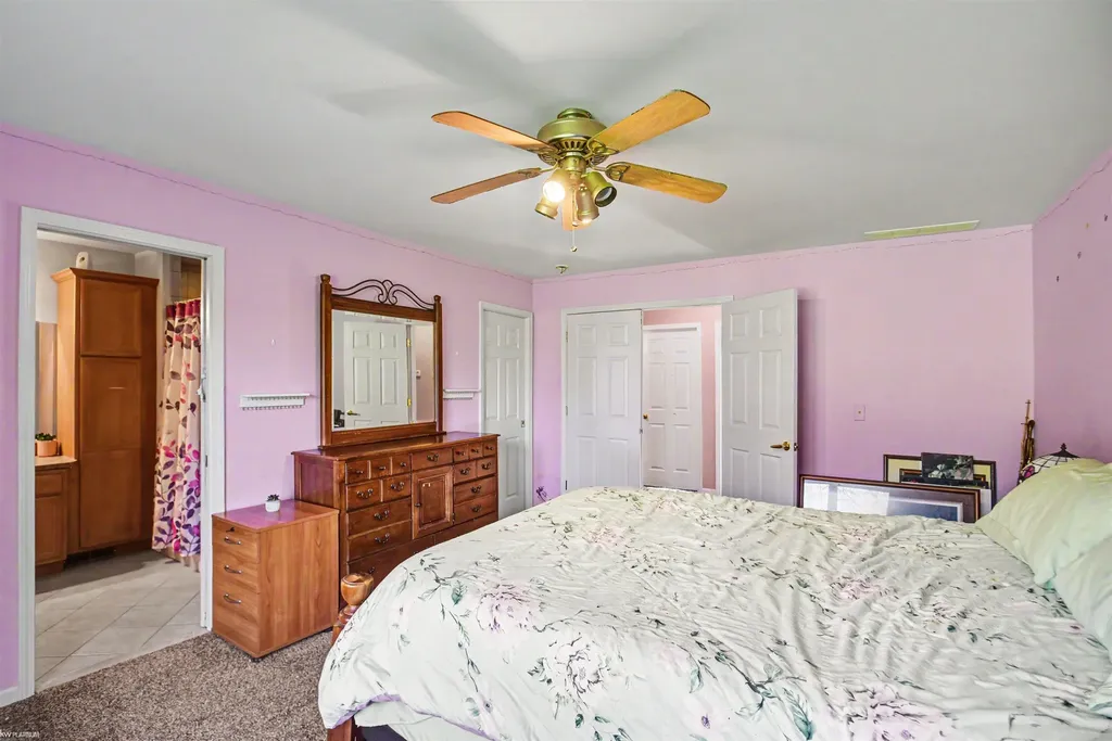 9533 Amy Road Algonac City MI 48001