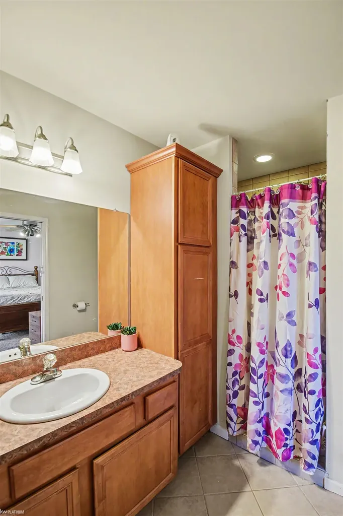 9533 Amy Road Algonac City MI 48001
