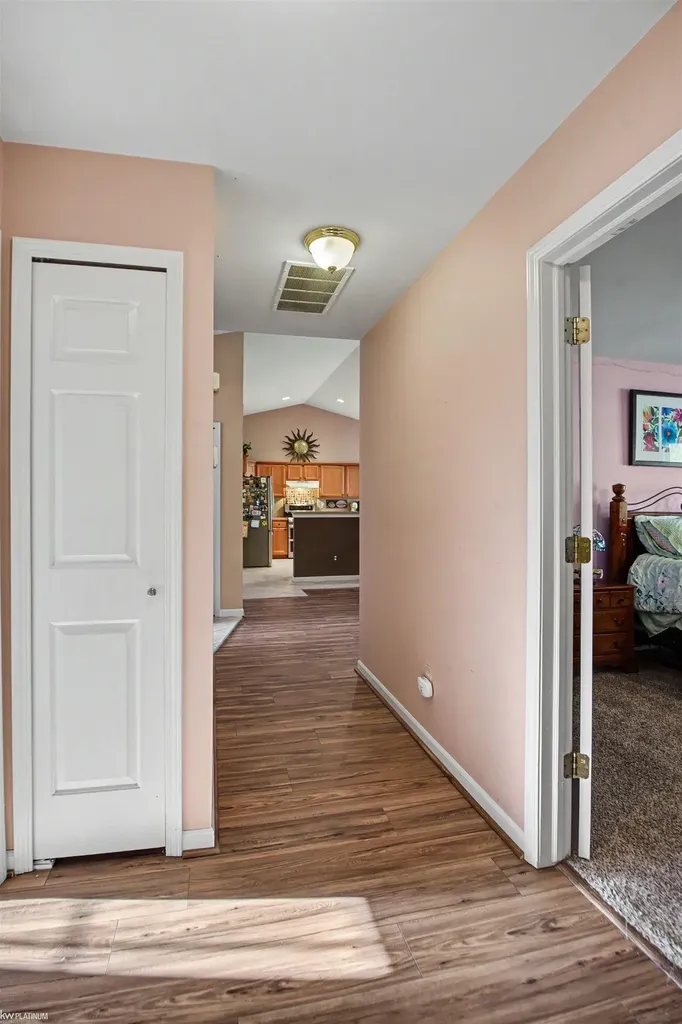 9533 Amy Road Algonac City MI 48001
