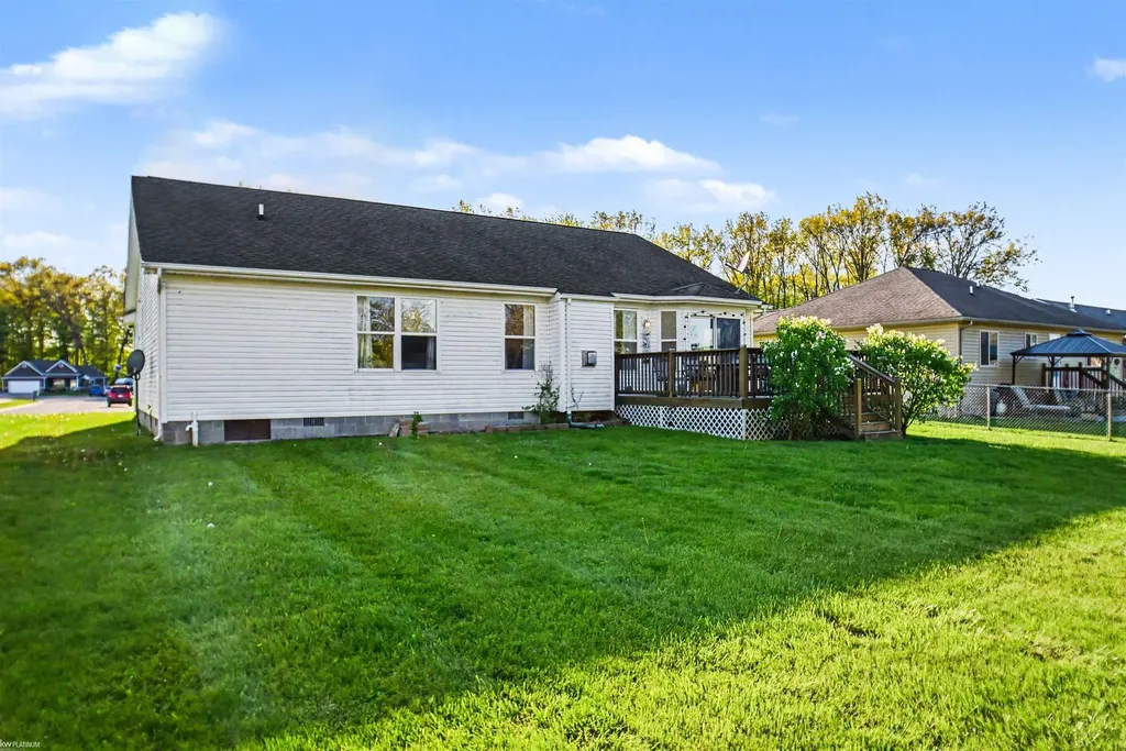 9533 Amy Road Algonac City MI 48001