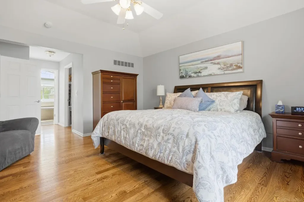 29043 Bay Pointe Drive Chesterfield Township MI 48047