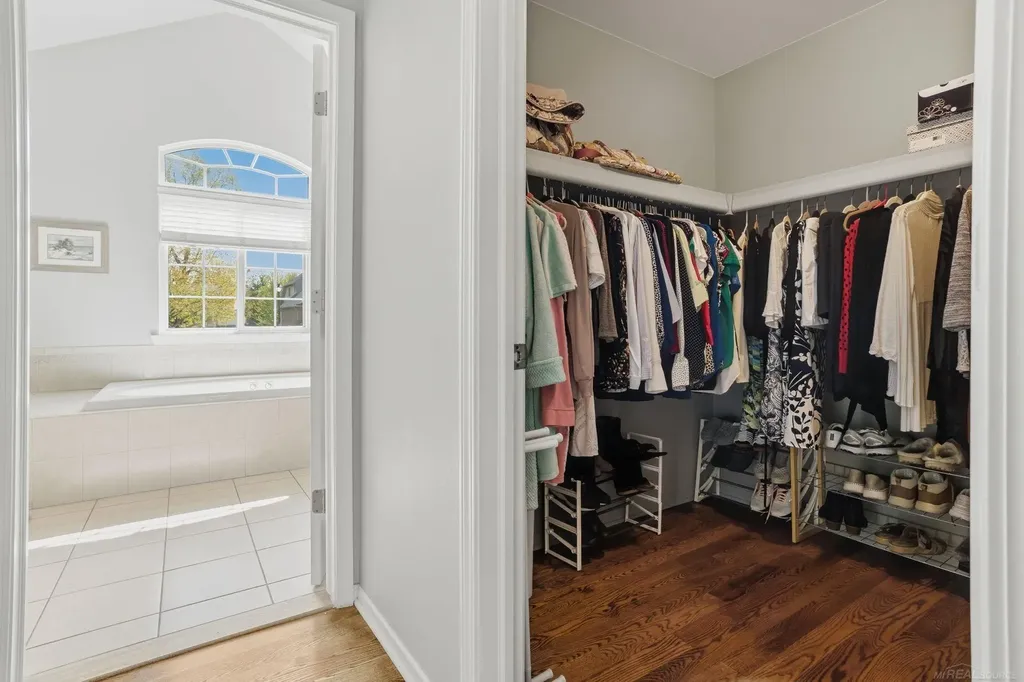 29043 Bay Pointe Drive Chesterfield Township MI 48047