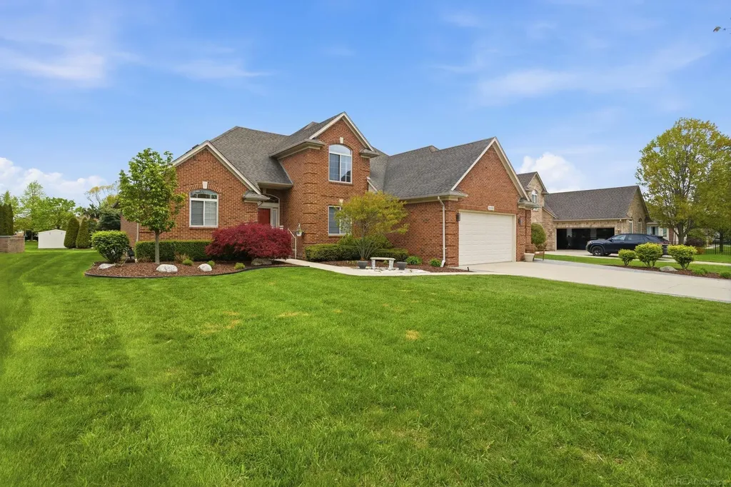29043 Bay Pointe Drive Chesterfield Township MI 48047
