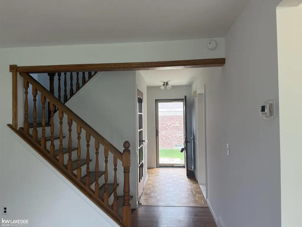 20016 N Great Oaks Circle Clinton Charter Township MI 48038