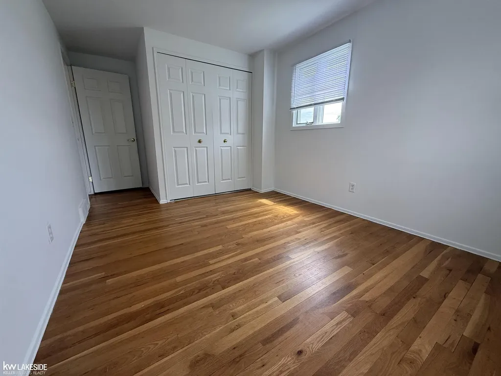 20016 N Great Oaks Circle Clinton Charter Township MI 48038