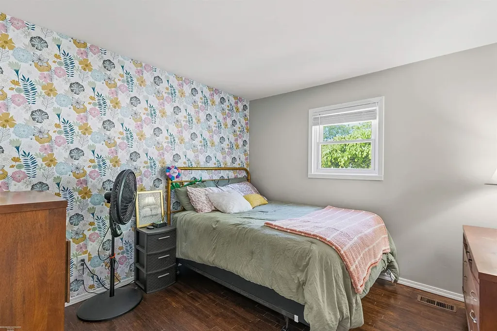 33753 Cheryl Street Clinton Charter Township MI 48035