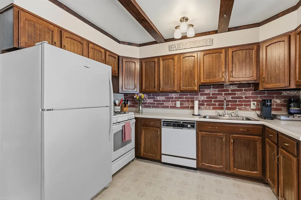 33753 Cheryl Street Clinton Charter Township MI 48035