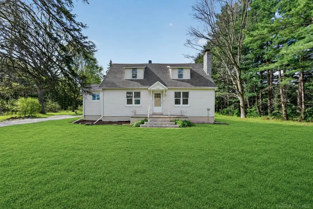 15029 Terry Road Berlin Township MI 48002