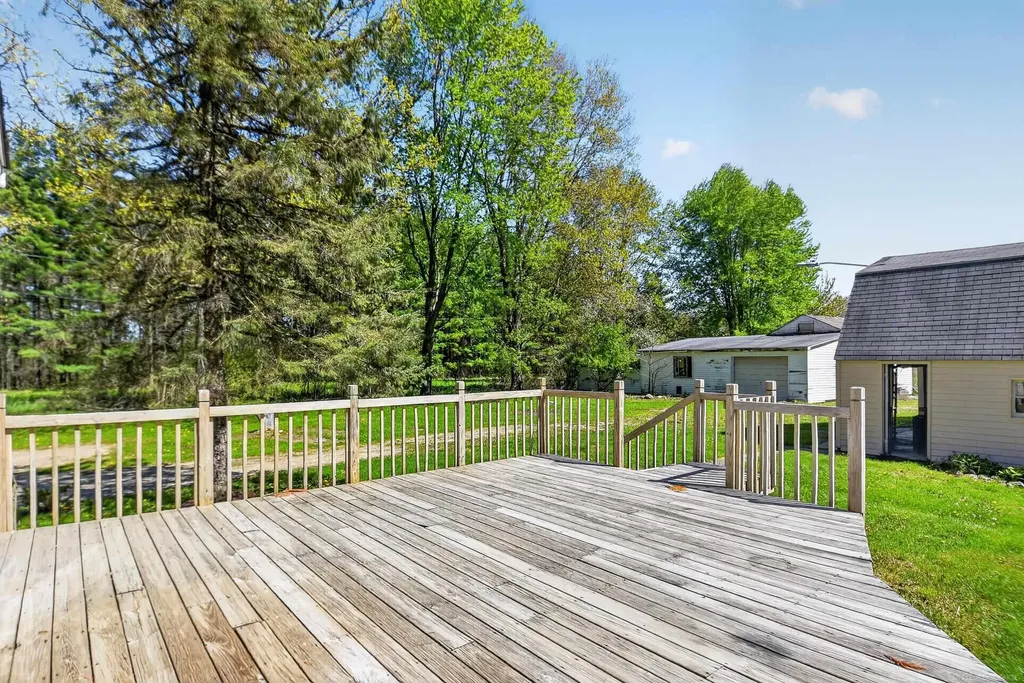 15029 Terry Road Berlin Township MI 48002