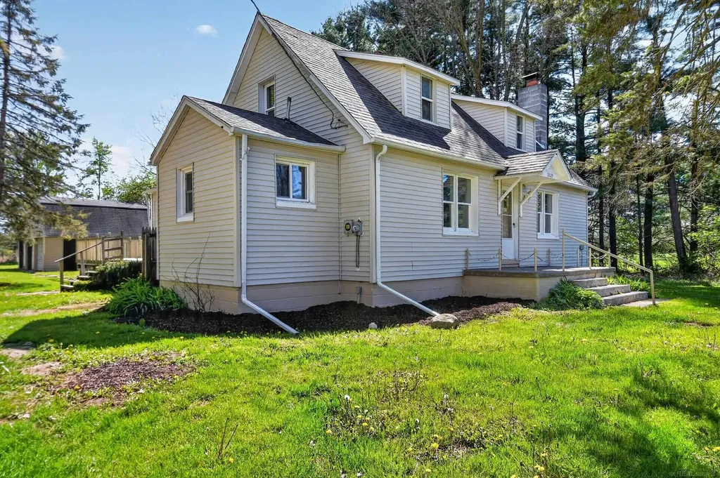 15029 Terry Road Berlin Township MI 48002