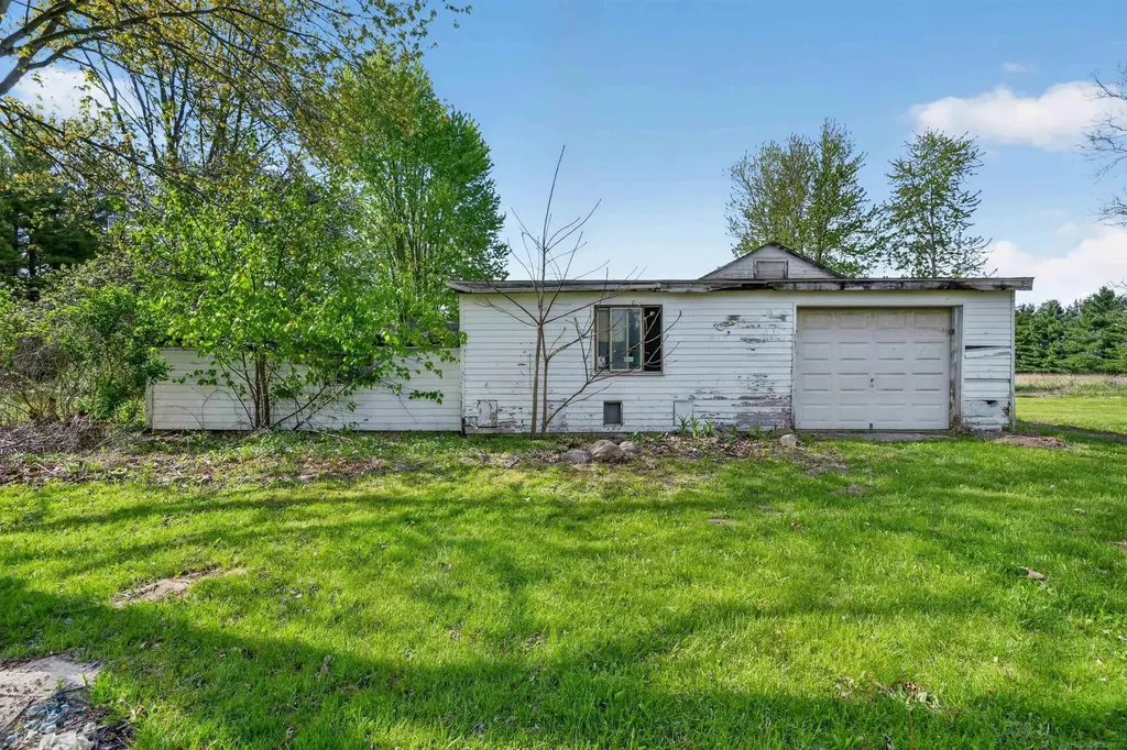 15029 Terry Road Berlin Township MI 48002