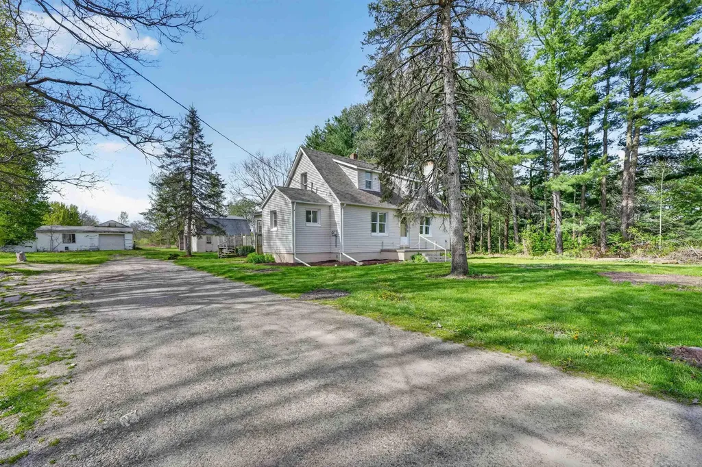 15029 Terry Road Berlin Township MI 48002