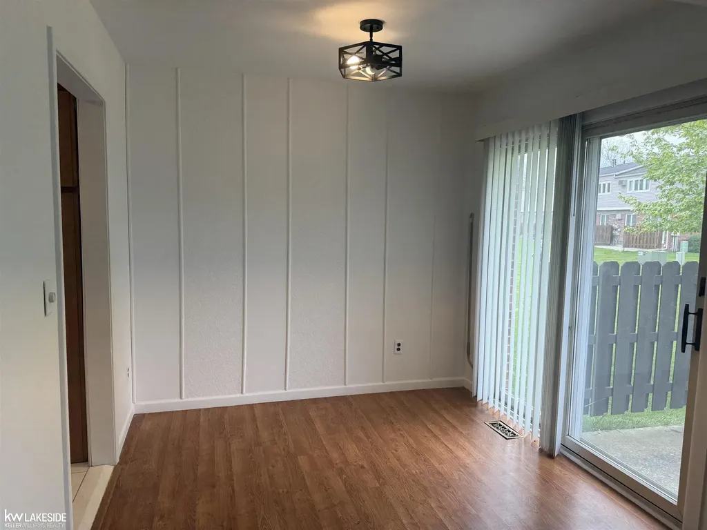 20016 Great Oaks Circle North Street Clinton Charter Township MI 48038
