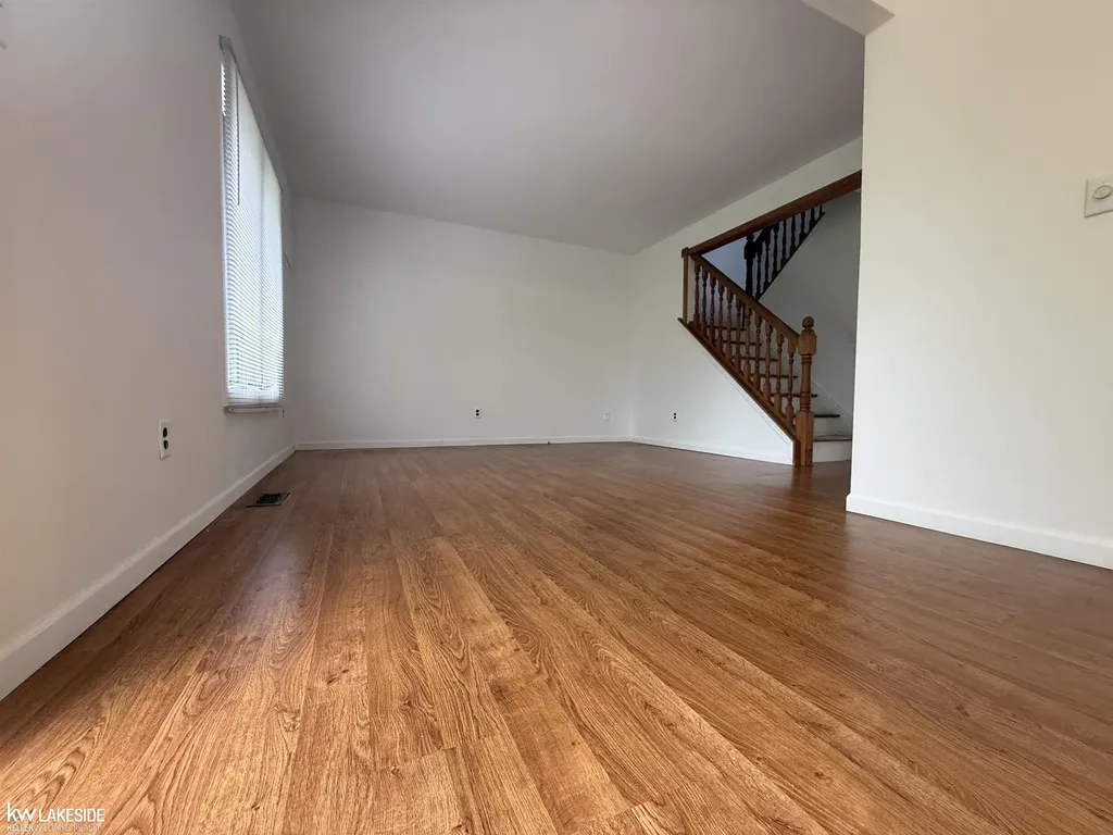 20016 Great Oaks Circle North Street Clinton Charter Township MI 48038