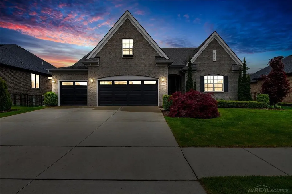 21972 E Majestic Drive Macomb Township MI 48044