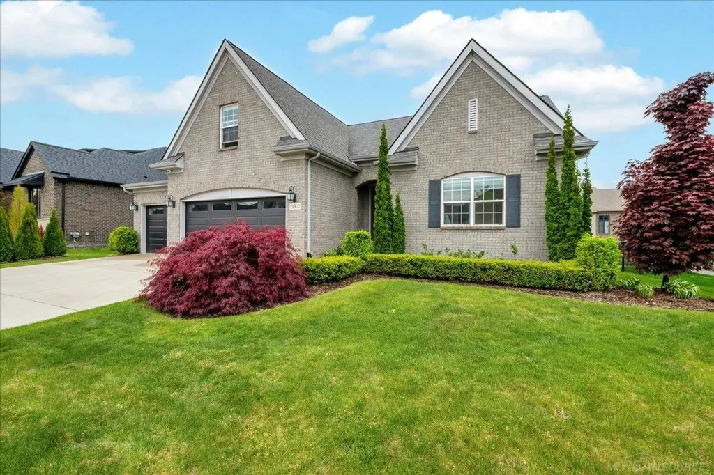 21972 E Majestic Drive Macomb Township MI 48044