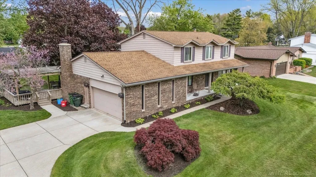 55767 Sandy Lane Shelby Charter Township MI 48316