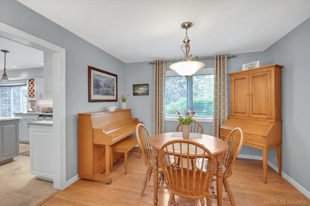55767 Sandy Lane Shelby Charter Township MI 48316