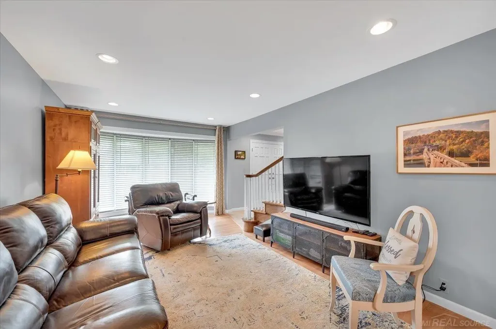 55767 Sandy Lane Shelby Charter Township MI 48316