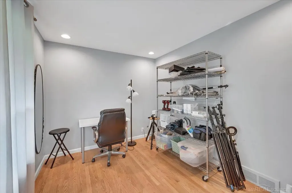 55767 Sandy Lane Shelby Charter Township MI 48316