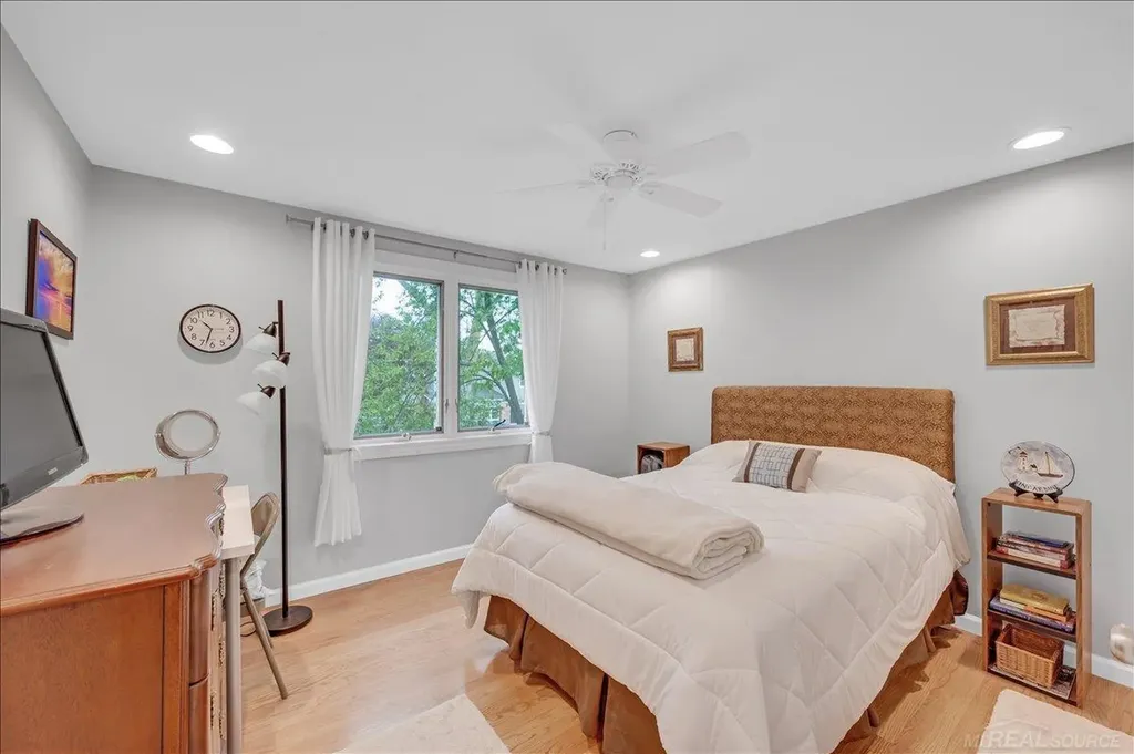 55767 Sandy Lane Shelby Charter Township MI 48316