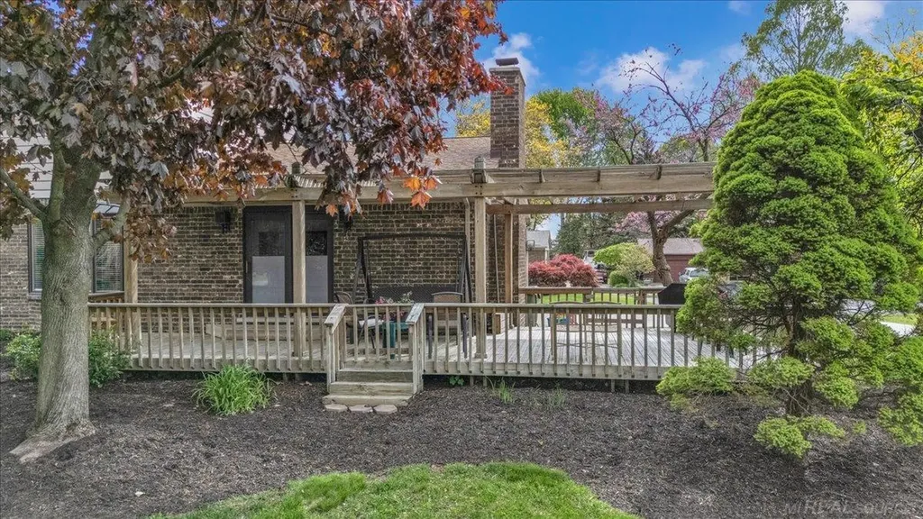 55767 Sandy Lane Shelby Charter Township MI 48316