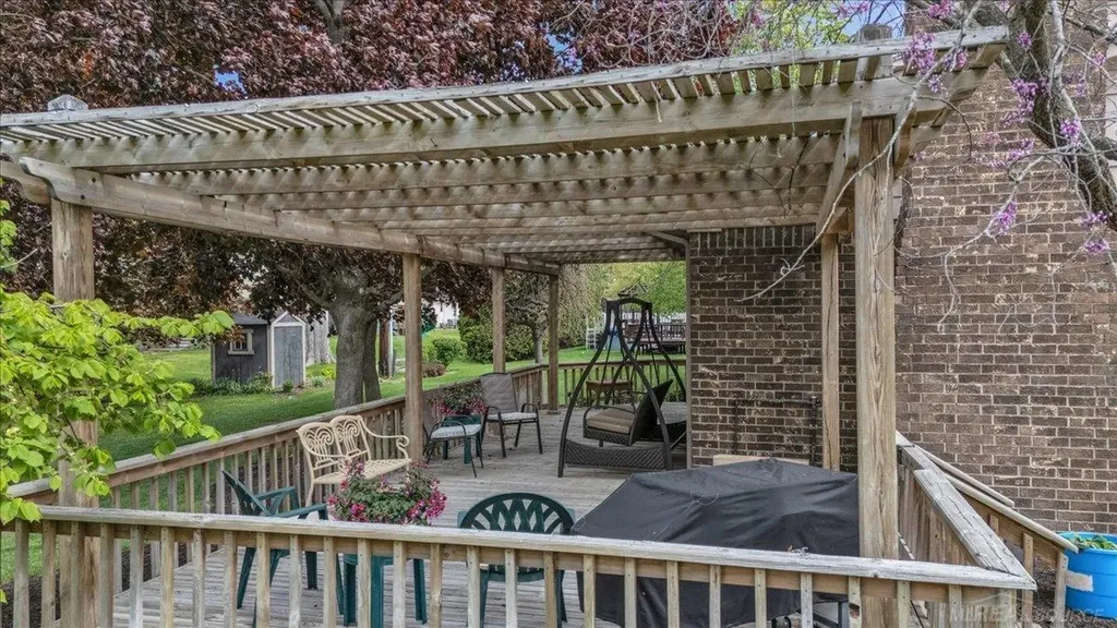55767 Sandy Lane Shelby Charter Township MI 48316