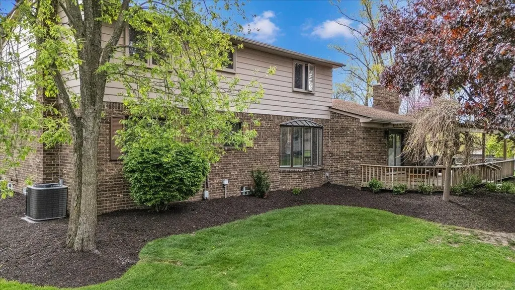 55767 Sandy Lane Shelby Charter Township MI 48316