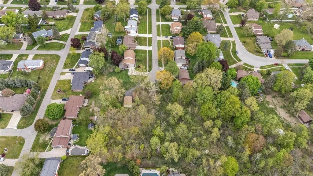55767 Sandy Lane Shelby Charter Township MI 48316