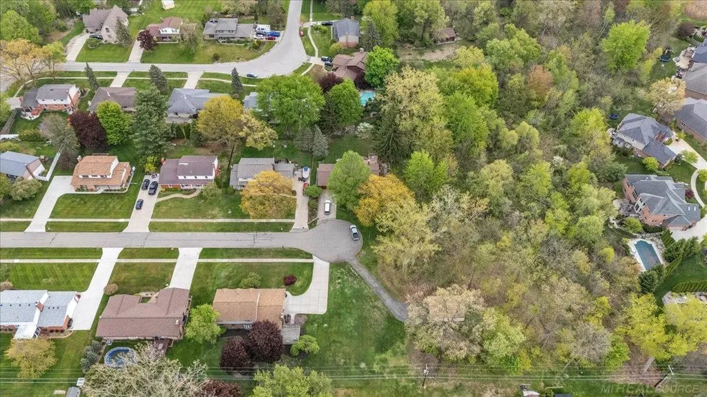 55767 Sandy Lane Shelby Charter Township MI 48316