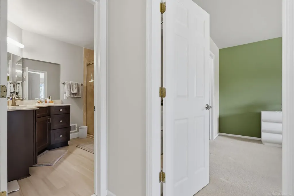279 Meadow Bridge Drive Rochester Hills City MI 48307