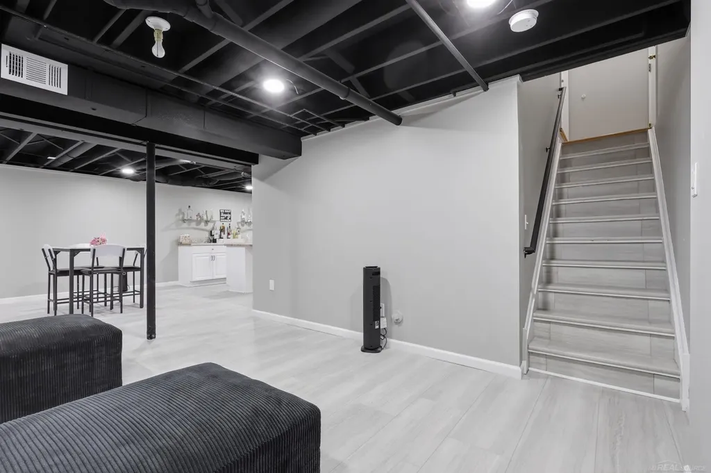 279 Meadow Bridge Drive Rochester Hills City MI 48307