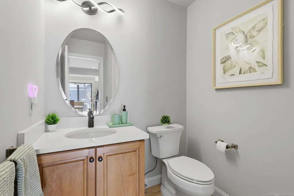 279 Meadow Bridge Drive Rochester Hills City MI 48307